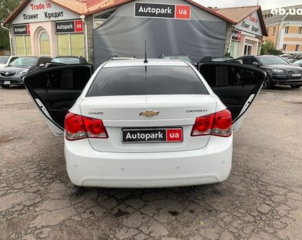 Белый Шевроле Круз, объемом двигателя 2 л и пробегом 212 тыс. км за 8190 $, фото 15 на Automoto.ua