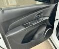 Белый Шевроле Круз, объемом двигателя 2 л и пробегом 212 тыс. км за 5990 $, фото 10 на Automoto.ua