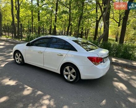 Белый Шевроле Круз, объемом двигателя 1.4 л и пробегом 167 тыс. км за 5000 $, фото 6 на Automoto.ua