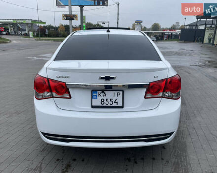 Белый Шевроле Круз, объемом двигателя 1.36 л и пробегом 199 тыс. км за 7000 $, фото 3 на Automoto.ua