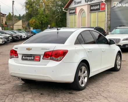 Белый Шевроле Круз, объемом двигателя 2 л и пробегом 212 тыс. км за 8190 $, фото 4 на Automoto.ua