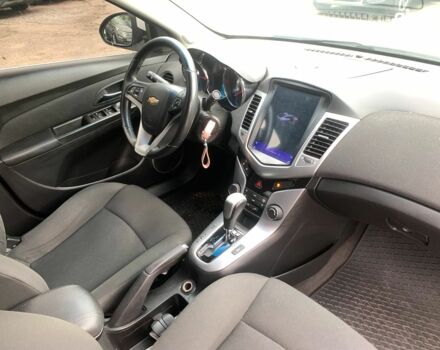 Белый Шевроле Круз, объемом двигателя 2 л и пробегом 212 тыс. км за 8190 $, фото 32 на Automoto.ua