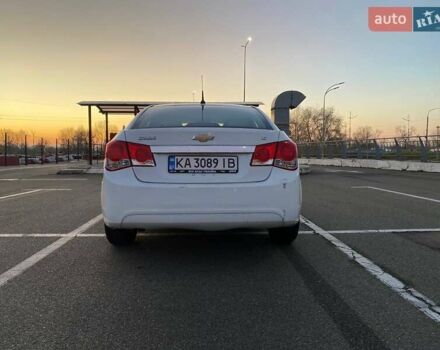 Белый Шевроле Круз, объемом двигателя 1.36 л и пробегом 210 тыс. км за 6700 $, фото 12 на Automoto.ua