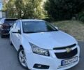 Белый Шевроле Круз, объемом двигателя 2 л и пробегом 189 тыс. км за 7300 $, фото 1 на Automoto.ua