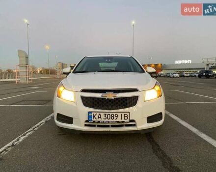 Белый Шевроле Круз, объемом двигателя 1.36 л и пробегом 210 тыс. км за 6700 $, фото 7 на Automoto.ua