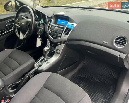 Білий Шевроле Круз, об'ємом двигуна 1.4 л та пробігом 130 тис. км за 6999 $, фото 19 на Automoto.ua