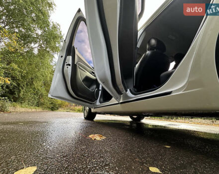 Білий Шевроле Круз, об'ємом двигуна 1.69 л та пробігом 220 тис. км за 6000 $, фото 5 на Automoto.ua