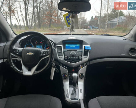 Білий Шевроле Круз, об'ємом двигуна 1.4 л та пробігом 130 тис. км за 6999 $, фото 21 на Automoto.ua