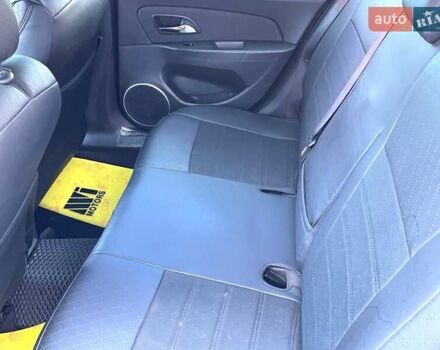 Белый Шевроле Круз, объемом двигателя 1.8 л и пробегом 124 тыс. км за 7500 $, фото 46 на Automoto.ua