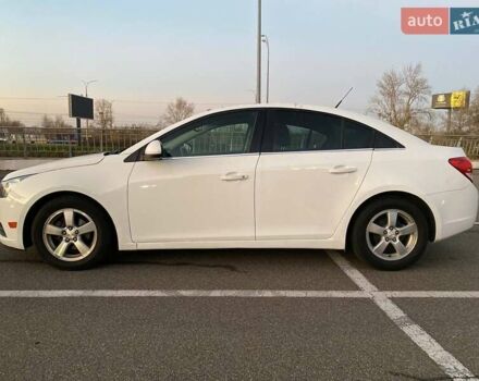 Белый Шевроле Круз, объемом двигателя 1.36 л и пробегом 210 тыс. км за 6700 $, фото 1 на Automoto.ua