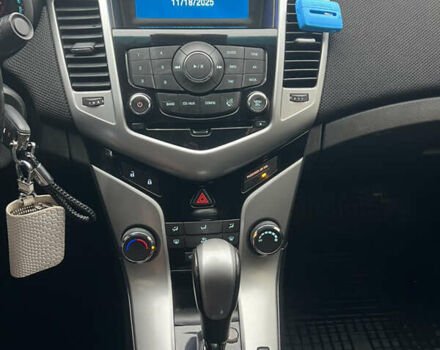 Білий Шевроле Круз, об'ємом двигуна 1.4 л та пробігом 130 тис. км за 6999 $, фото 24 на Automoto.ua