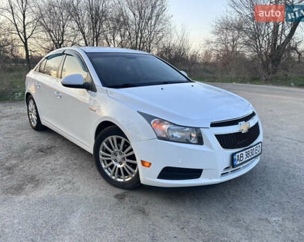 Белый Шевроле Круз, объемом двигателя 1.36 л и пробегом 152 тыс. км за 7000 $, фото 1 на Automoto.ua