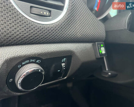 Білий Шевроле Круз, об'ємом двигуна 1.4 л та пробігом 130 тис. км за 6999 $, фото 22 на Automoto.ua