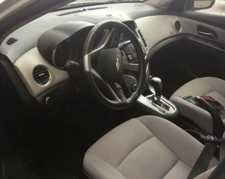 Белый Шевроле Круз, объемом двигателя 1.4 л и пробегом 230 тыс. км за 5800 $, фото 9 на Automoto.ua