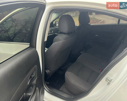 Білий Шевроле Круз, об'ємом двигуна 1.4 л та пробігом 130 тис. км за 6999 $, фото 16 на Automoto.ua