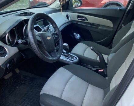 Белый Шевроле Круз, объемом двигателя 1.8 л и пробегом 199 тыс. км за 7900 $, фото 5 на Automoto.ua