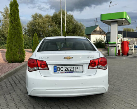 Белый Шевроле Круз, объемом двигателя 1.6 л и пробегом 213 тыс. км за 6500 $, фото 6 на Automoto.ua
