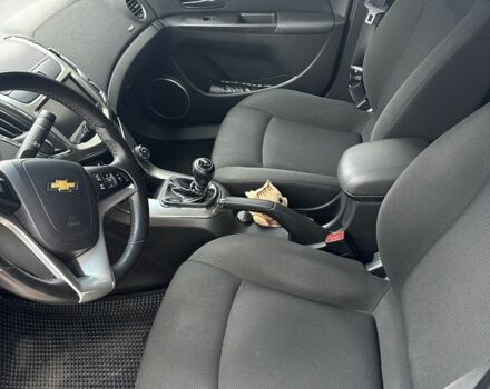 Білий Шевроле Круз, об'ємом двигуна 1.8 л та пробігом 73 тис. км за 9499 $, фото 8 на Automoto.ua