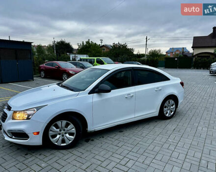 Белый Шевроле Круз, объемом двигателя 1.8 л и пробегом 160 тыс. км за 8800 $, фото 3 на Automoto.ua