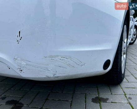 Белый Шевроле Круз, объемом двигателя 1.8 л и пробегом 160 тыс. км за 8800 $, фото 9 на Automoto.ua