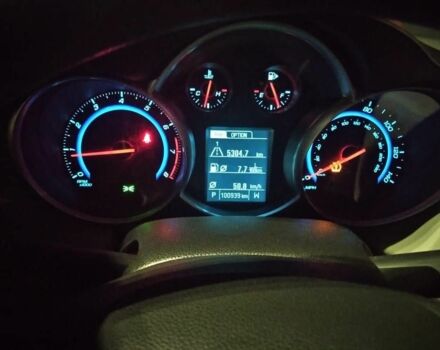 Белый Шевроле Круз, объемом двигателя 1.8 л и пробегом 110 тыс. км за 6000 $, фото 14 на Automoto.ua