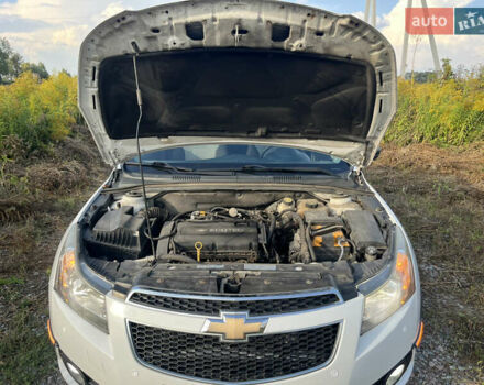 Белый Шевроле Круз, объемом двигателя 1.8 л и пробегом 267 тыс. км за 6790 $, фото 17 на Automoto.ua