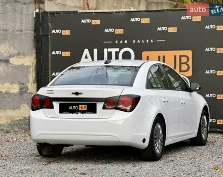 Белый Шевроле Круз, объемом двигателя 1.8 л и пробегом 263 тыс. км за 6500 $, фото 5 на Automoto.ua