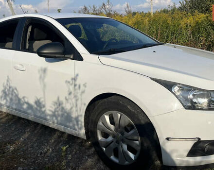 Белый Шевроле Круз, объемом двигателя 1.8 л и пробегом 267 тыс. км за 6790 $, фото 6 на Automoto.ua