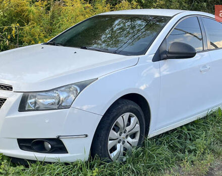 Белый Шевроле Круз, объемом двигателя 1.8 л и пробегом 267 тыс. км за 6790 $, фото 14 на Automoto.ua