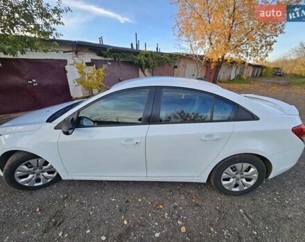 Белый Шевроле Круз, объемом двигателя 1.8 л и пробегом 237 тыс. км за 7400 $, фото 8 на Automoto.ua