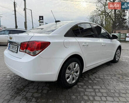 Белый Шевроле Круз, объемом двигателя 1.8 л и пробегом 195 тыс. км за 7499 $, фото 3 на Automoto.ua