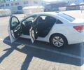 Белый Шевроле Круз, объемом двигателя 1.8 л и пробегом 110 тыс. км за 6000 $, фото 9 на Automoto.ua