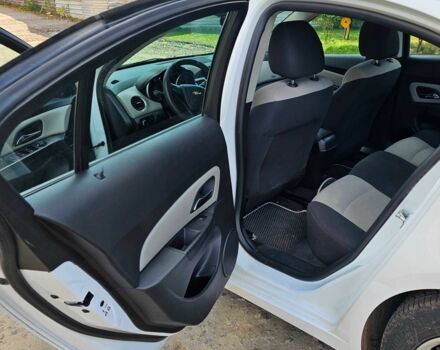 Белый Шевроле Круз, объемом двигателя 1.8 л и пробегом 237 тыс. км за 7250 $, фото 23 на Automoto.ua