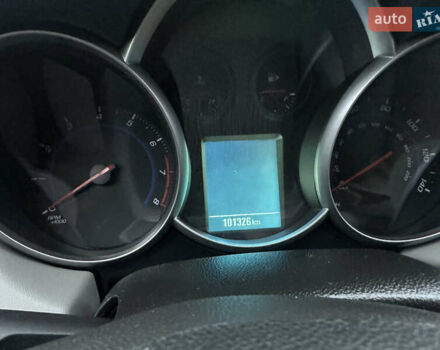 Белый Шевроле Круз, объемом двигателя 1.8 л и пробегом 110 тыс. км за 6300 $, фото 8 на Automoto.ua