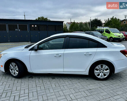 Белый Шевроле Круз, объемом двигателя 1.8 л и пробегом 160 тыс. км за 8800 $, фото 4 на Automoto.ua