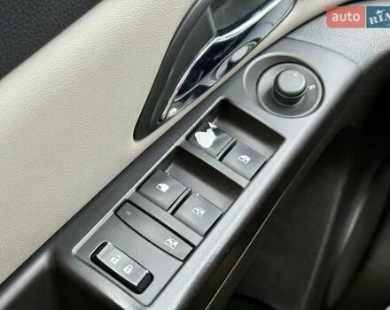 Белый Шевроле Круз, объемом двигателя 1.8 л и пробегом 263 тыс. км за 6500 $, фото 20 на Automoto.ua