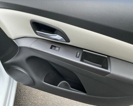 Білий Шевроле Круз, об'ємом двигуна 1.8 л та пробігом 175 тис. км за 7200 $, фото 13 на Automoto.ua