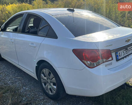 Белый Шевроле Круз, объемом двигателя 1.8 л и пробегом 267 тыс. км за 6790 $, фото 10 на Automoto.ua