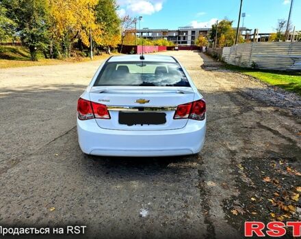 Белый Шевроле Круз, объемом двигателя 1.8 л и пробегом 237 тыс. км за 7000 $, фото 5 на Automoto.ua