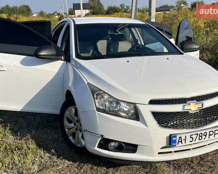 Белый Шевроле Круз, объемом двигателя 1.8 л и пробегом 267 тыс. км за 6790 $, фото 3 на Automoto.ua