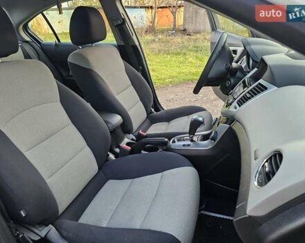 Белый Шевроле Круз, объемом двигателя 1.8 л и пробегом 237 тыс. км за 7400 $, фото 33 на Automoto.ua