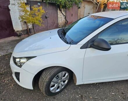 Белый Шевроле Круз, объемом двигателя 1.8 л и пробегом 237 тыс. км за 7400 $, фото 5 на Automoto.ua