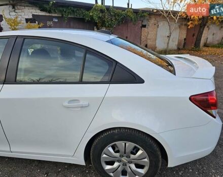 Белый Шевроле Круз, объемом двигателя 1.8 л и пробегом 237 тыс. км за 7400 $, фото 2 на Automoto.ua