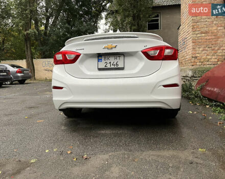 Белый Шевроле Круз, объемом двигателя 1.4 л и пробегом 101 тыс. км за 13200 $, фото 3 на Automoto.ua