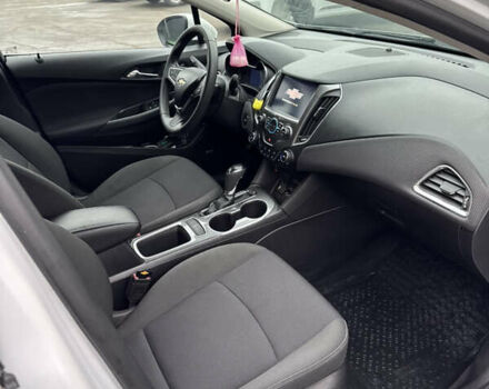 Белый Шевроле Круз, объемом двигателя 1.4 л и пробегом 123 тыс. км за 11000 $, фото 6 на Automoto.ua