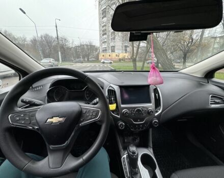 Белый Шевроле Круз, объемом двигателя 1.4 л и пробегом 123 тыс. км за 11000 $, фото 6 на Automoto.ua