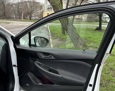 Белый Шевроле Круз, объемом двигателя 1.4 л и пробегом 123 тыс. км за 11000 $, фото 9 на Automoto.ua