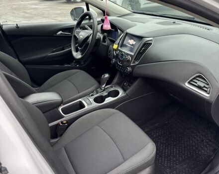 Белый Шевроле Круз, объемом двигателя 1.4 л и пробегом 123 тыс. км за 11000 $, фото 5 на Automoto.ua