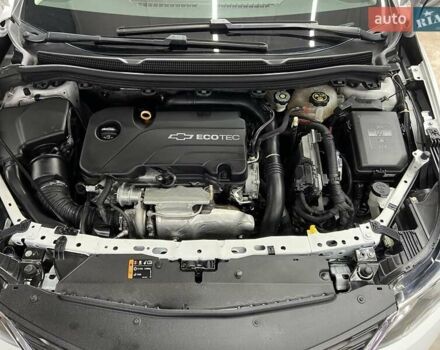 Белый Шевроле Круз, объемом двигателя 1.4 л и пробегом 101 тыс. км за 13200 $, фото 15 на Automoto.ua