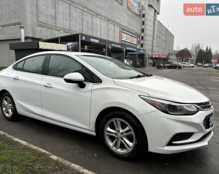 Белый Шевроле Круз, объемом двигателя 1.4 л и пробегом 123 тыс. км за 11000 $, фото 2 на Automoto.ua